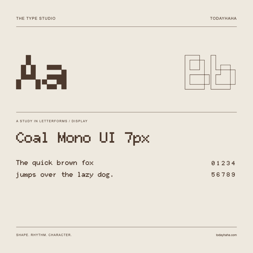 Coal Mono UI 7px — Étude des lettres avec une phrase et des chiffres