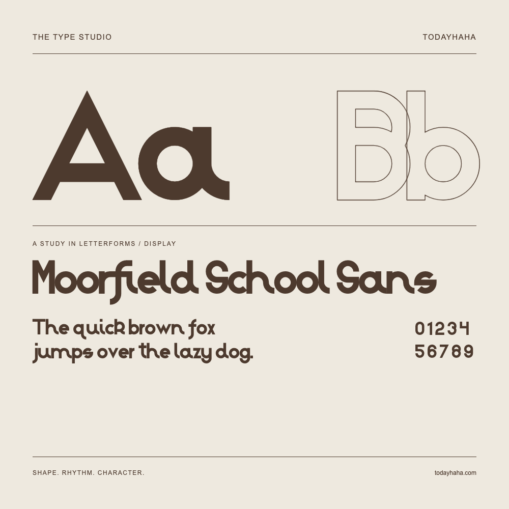 Moorfield School Sans — Buchstabenstudie mit Beispielsatz und Ziffern
