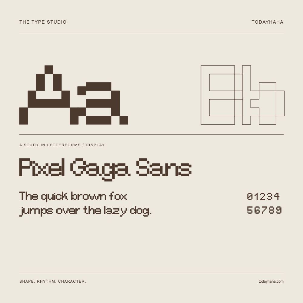Pixel Gaga Sans — Étude des lettres avec une phrase et des chiffres