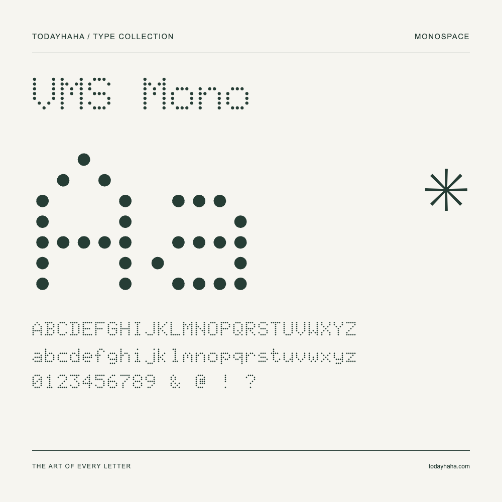 VMS Mono — Schriftmuster mit Großbuchstaben, Kleinbuchstaben und Ziffern
